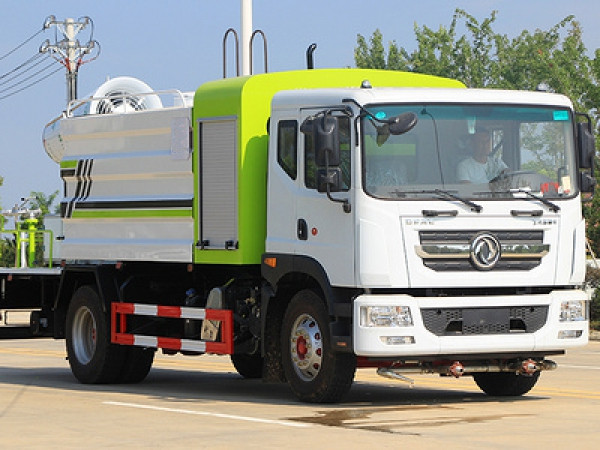 國六東風(fēng)D9 12噸方罐抑塵車